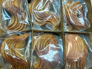 Ресторанные гренки с красной икрой: Ресторанные гренки с морской солью