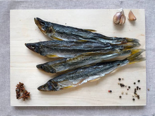 Горбуша соломка солено-сушеная: Корюшка вяленая без икры