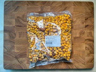 Арахис в глазури: Ореховая смесь ж/с с кукурузой со вкусом 